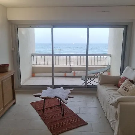 Studio Avec Terrasse En Bordure De Marseillan (Herault)